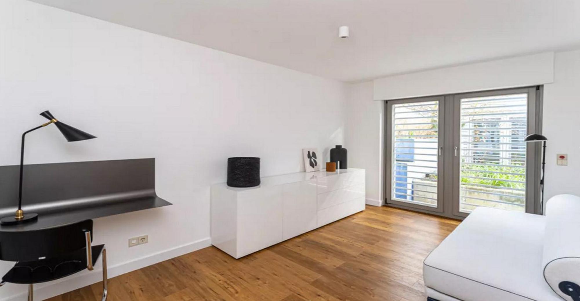 Apartment Mit 2 Schlafzimmern *
